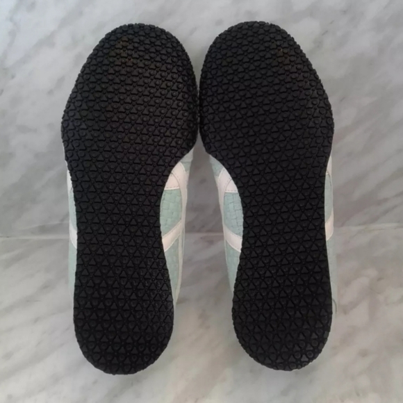 NEW Asics Japan Onitsuka Tiger SERRANO SLIP-ON D877N Mist green cream Women 6.5 - Picture 9 of 10